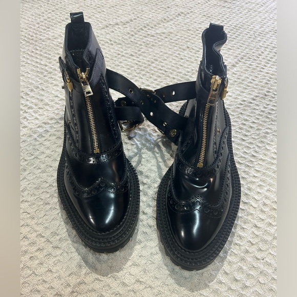 Burberry Buckled Leather Brogue Ankle Boots Size 40 - Picture 4 of 8